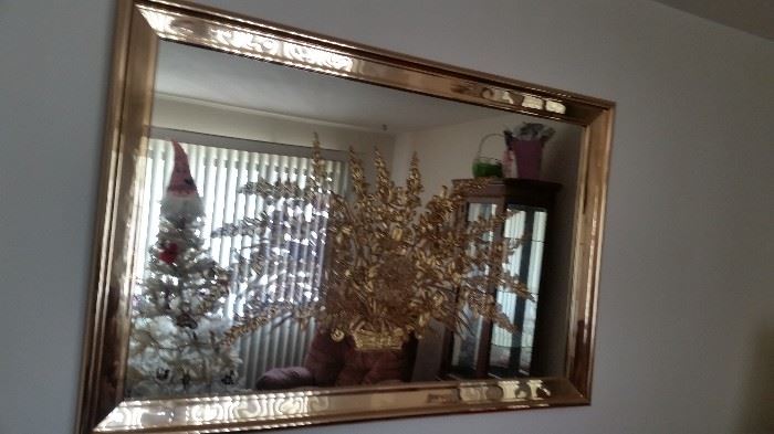 VERY UNIQUE MIRROR WITH GOLD FLOWERS INSIDE COST OVER $400 NEW
