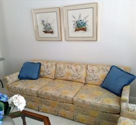 Henredon Sofa in Great Condition