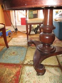 Round cherry kitchen table