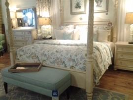 Poster bed, King with reversible headboard panel from wood grain to wicker