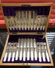 Stunning vintage Fruit Set