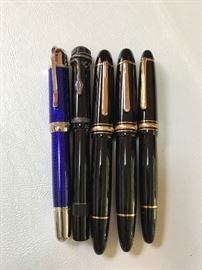 1 Jules Verne in blue
2 Agatha Christie with rubies in the snake eyes
3 Two Meisterstrucks with different nibs
4 Last small fountain pen
5 Two rollerball pens
