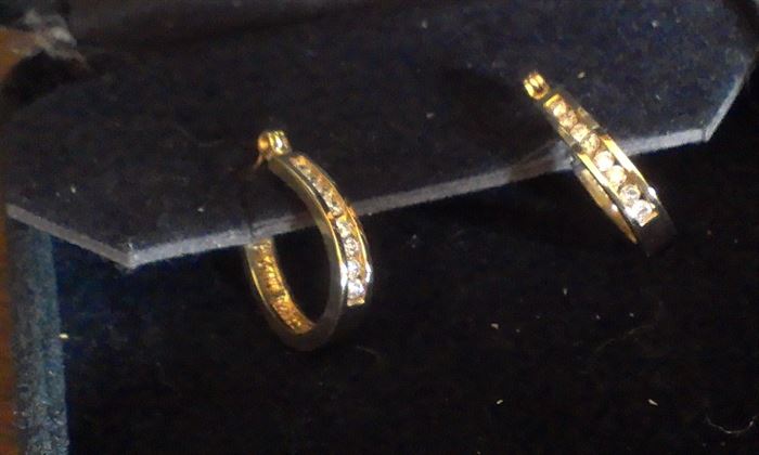 14kt yellow gold w DIAMONDS channel set, earrings