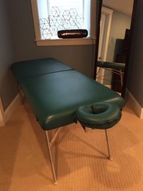 Massage table & accesories