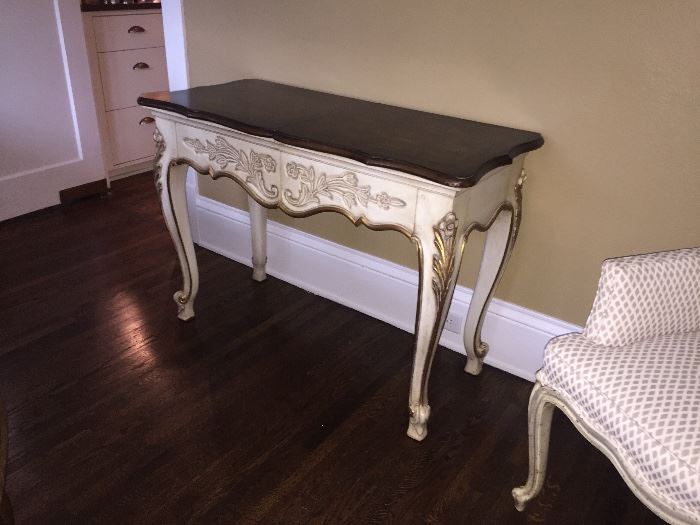 Karges console/sofa table with 3 leaves