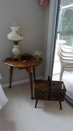SEWING CADDY, HAND PAINTED GONE WITH WIND ELECTRIC LAMP.  