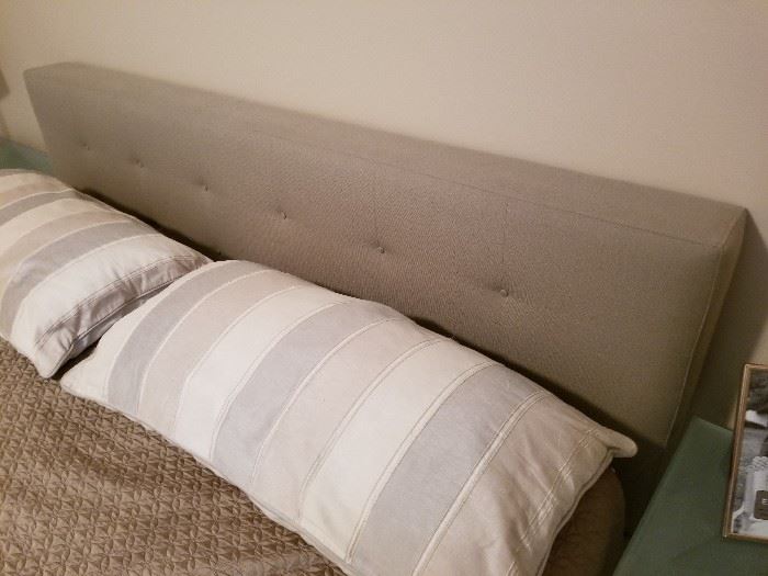 crate and barrel bed