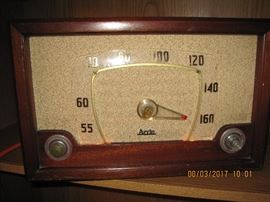 Vintage tube radio