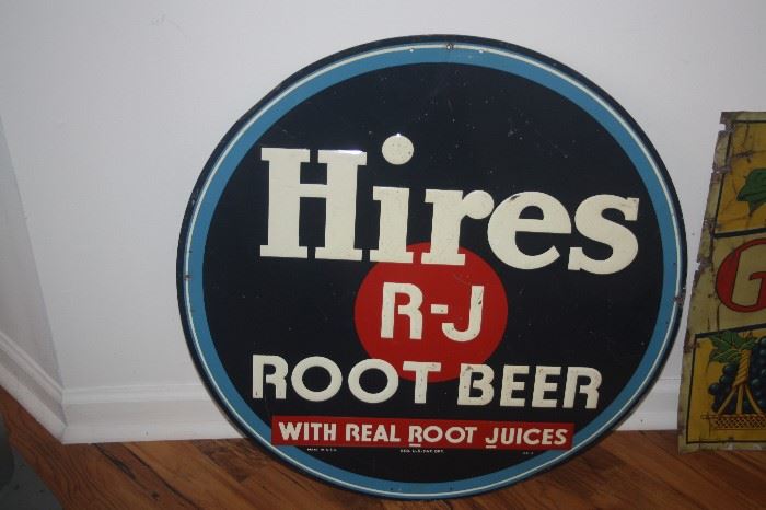 LOADS OF VINTAGE ADVERTISING SIGNS