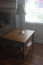 LAMP + TABLE