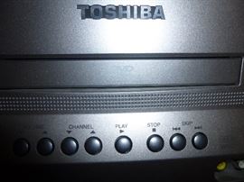 TOSHIBA TV/DVD