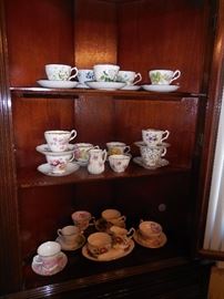 Floral Tea Cups/Saucers England