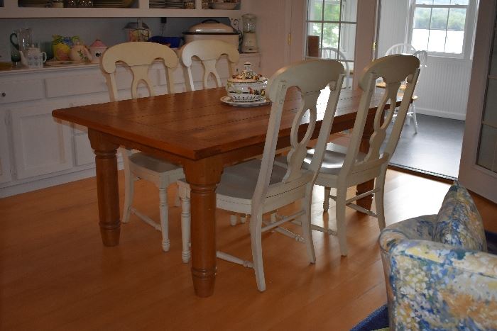 Farm House Dining Table with 2 Leaves