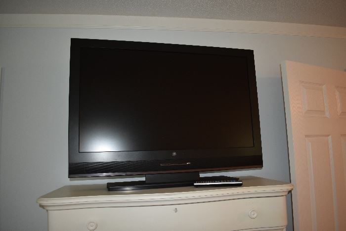 Westinghouse 42 " TV with Built In DVD Player