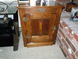Oak ice chest