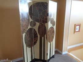 Unique privacy screen