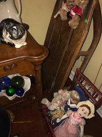 decor and dolls - old sleigh 