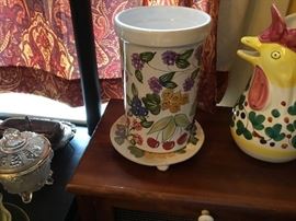 Another photo of the 2 matching pieces.