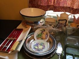Additional glass items & large bowl and plate