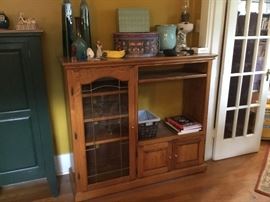 Lovely entertainment center - great for a small space!