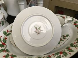 Lovely "China Pearl" by Noel set of Christmas dishes