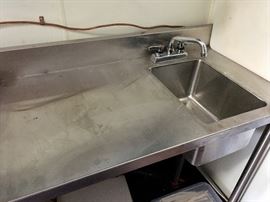 Commercial Kitchen Counter/Wash Sink