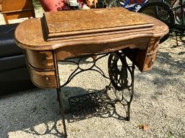 Minnesota Model A Sewing Table