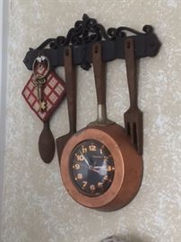 Kitchen clock $15
