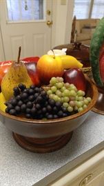 Wooden bowl with fruit