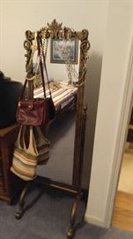 Standing floor mirror