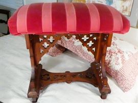 Antique dressing bench 