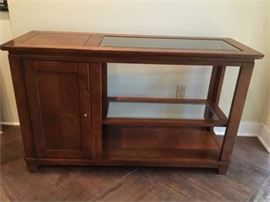 Wood & Glass Serving Buffet Sideboard Tv Stand
 prev    Lot # 4 
