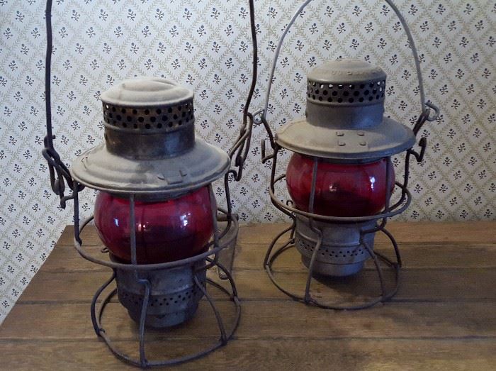 Adlake-Kero Canada 1921-1923 and B & O railroad lantern Armspear red globes