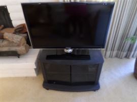 Samsung 32", storage stand seperate