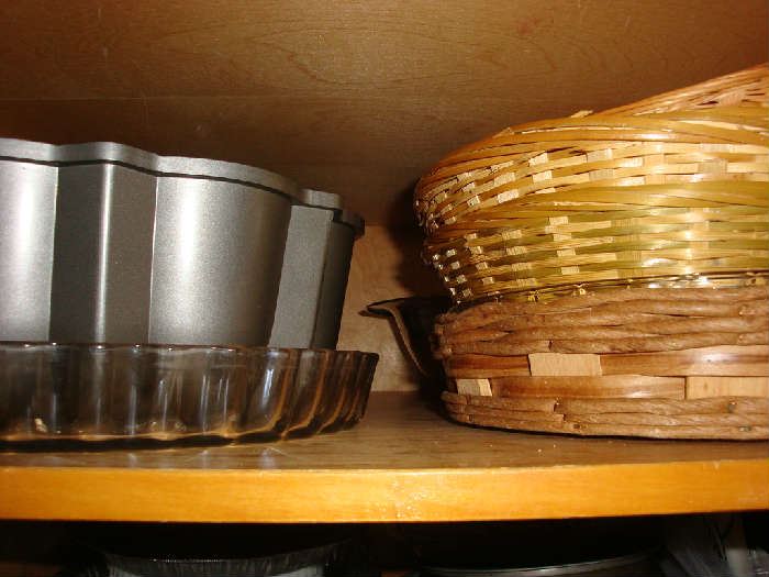 Bundt pan, pie plate and bread baskets