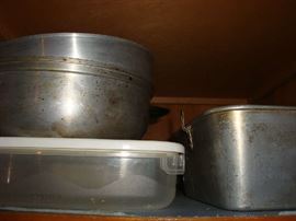 Baking pans and cake pans