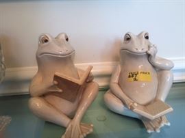 Fritz and Floyd Reading Frogs set of 2