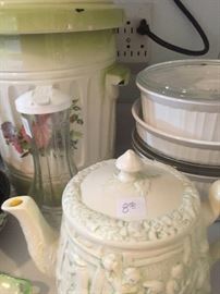 Corningware with lids, vintage coffee pot, large enamelware pail 