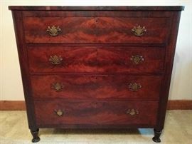 Beautifully veneered English 4-drawer mahogany chest.