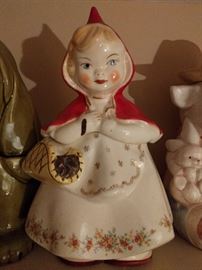 Sweet little McCoy cookie jar.
