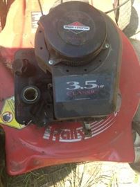 Lawn Mower with Briggs and Straton Engine
