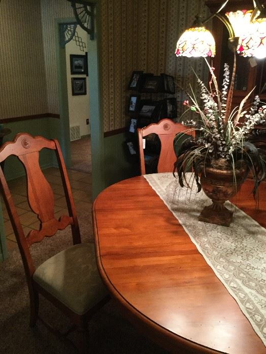 Kimball Dinning Chairs with Chairs