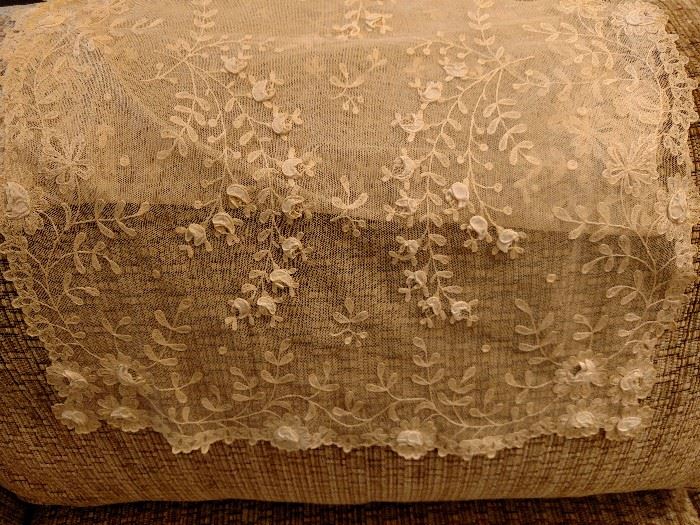 Antique lace runner