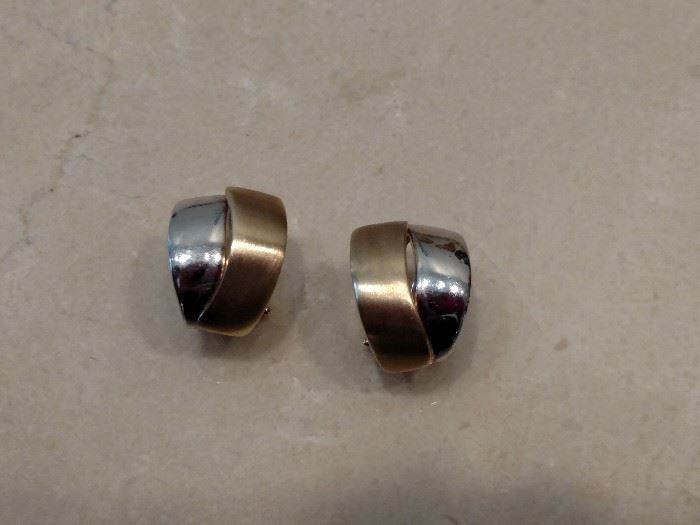 14k white and yellow gold pierced earrings 