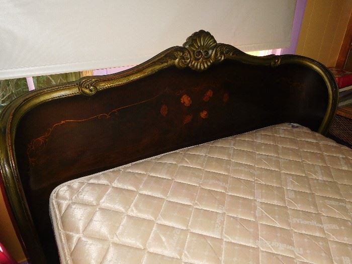 French bed with curved head & footboard