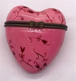 Lamoges heart box