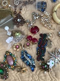 Pins and brooches 