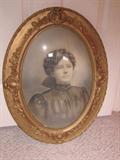 Oval frame with convex bubble glass