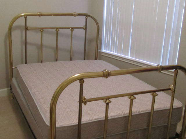 Full Size Brass Bed; Box Springs and Mattress; Excellent Condition