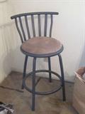 2 bar stools